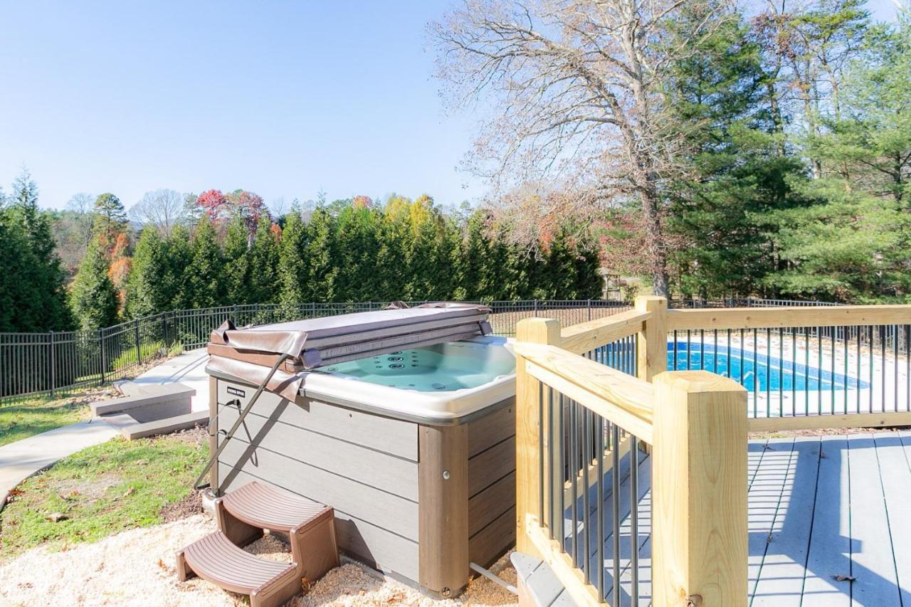 Luxurious House With Pool Near Asheville By Mighty Tree Properties Leicester Exterior foto